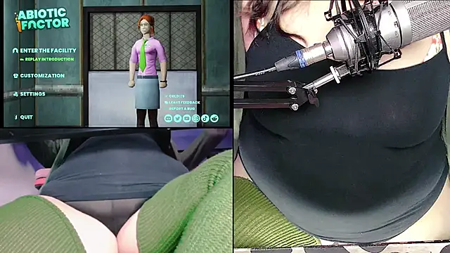 Snapshot of EmGreens chatting on January 4, 2025, 5:58 am EmGreens online show from January 4, 2025, 5:58 am