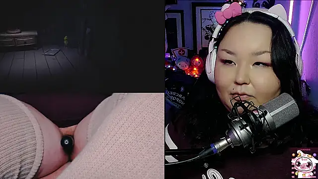 Snapshot of EmGreens chatting on February 2, 2025, 5:53 am EmGreens online show from February 2, 2025, 5:53 am