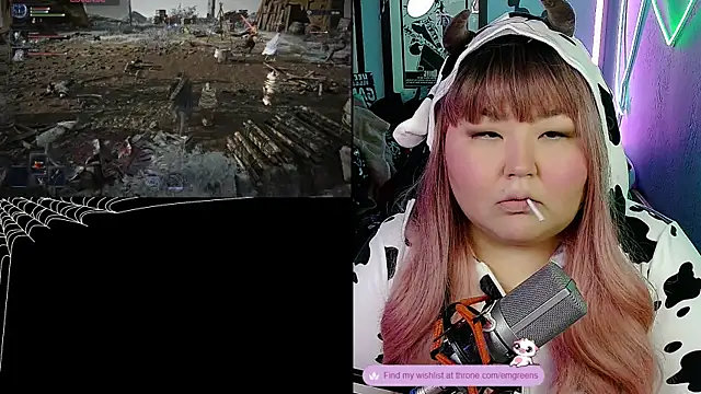 Snapshot of EmGreens chatting on November 1, 2025, 4:30 am EmGreens online show from November 1, 2025, 4:30 am