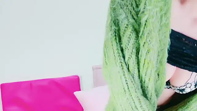 yukiDX online show from December 13, 2024, 12:06 pm