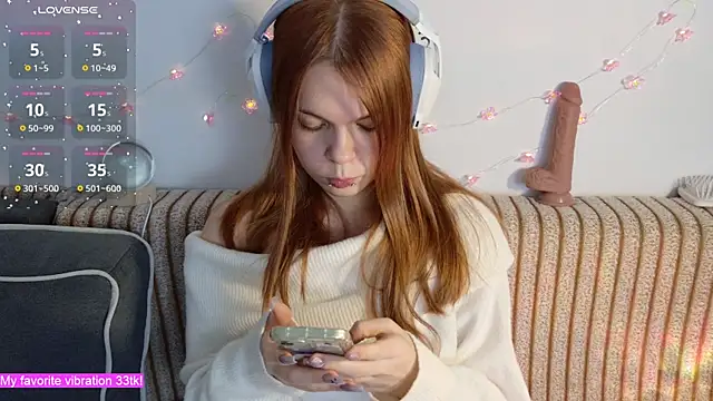 Snapshot of ValBae chatting on November 29, 2025, 9:37 pm ValBae online show from November 29, 2025, 9:37 pm