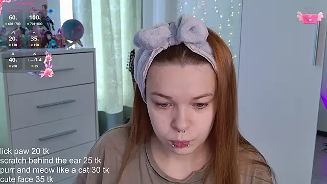 Snapshot of ValBae chatting on May 7, 2026, 7:34 am ValBae online show from May 7, 2026, 7:34 am
