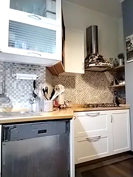 Snapshot of Frabox65 chatting on November 16, 2025, 6:07 am Frabox65 online show from November 16, 2025, 6:07 am