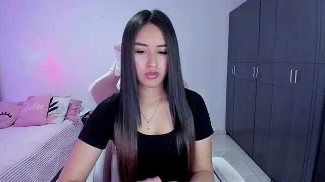 Tinylottie online show from November 3, 2025, 11:41 pm