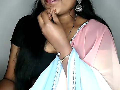 Snapshot of shila20 chatting on November 16, 2025, 1:27 pm shila20 online show from November 16, 2025, 1:27 pm