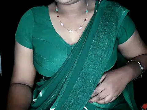 Snapshot of shila20 chatting on December 2, 2025, 3:36 pm shila20 online show from December 2, 2025, 3:36 pm