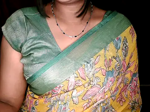 Snapshot of shila20 chatting on October 12, 2025, 6:09 pm shila20 online show from October 12, 2025, 6:09 pm