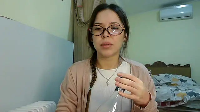 Sativa017 online show from December 4, 2024, 2:31 pm