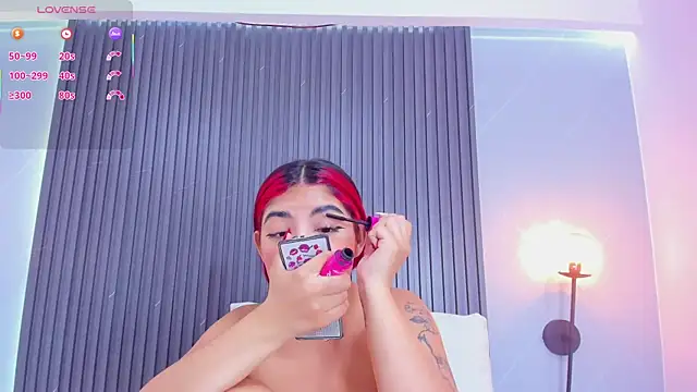 stephany roses  online show from February 22, 2025, 7:36 pm