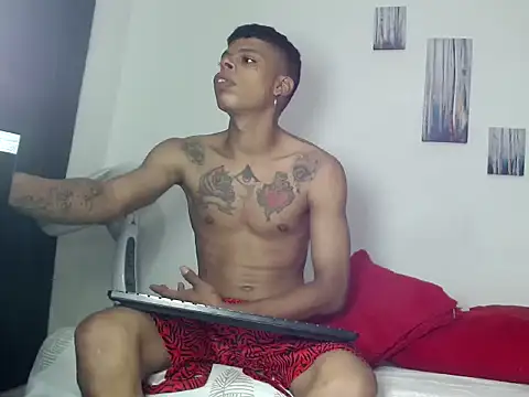 Snapshot of BrandonStond chatting on October 8, 2025, 3:41 am BrandonStond online show from October 8, 2025, 3:41 am