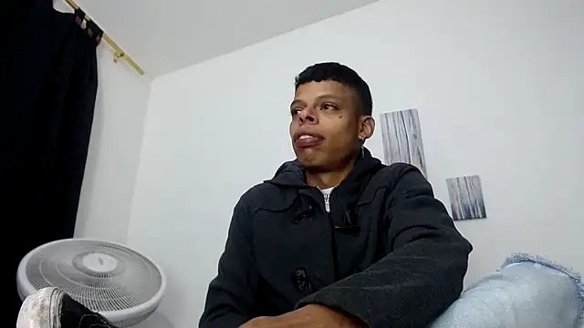 Snapshot of BrandonStond chatting on October 9, 2025, 3:40 am BrandonStond online show from October 9, 2025, 3:40 am