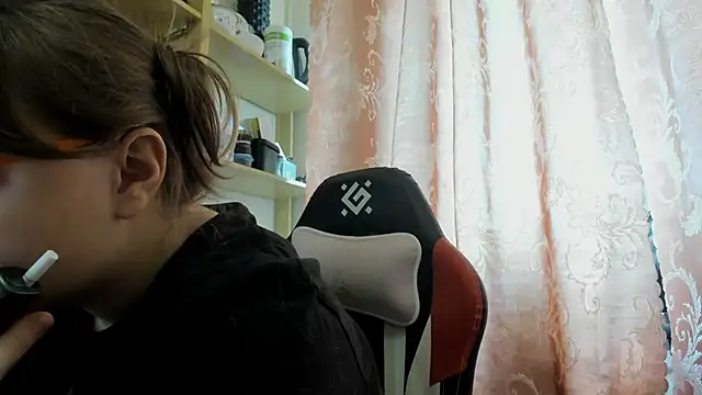 Snapshot of Seductive_She_Wolf chatting on May 11, 2026, 12:28 pm Seductive She Wolf online show from May 11, 2026, 12:28 pm