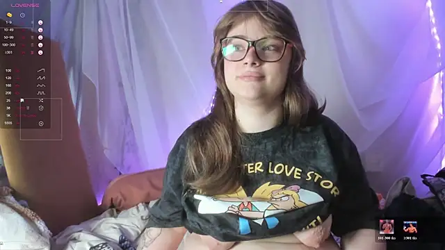 Snapshot of Seductive_She_Wolf chatting on July 9, 2026, 2:27 pm Seductive She Wolf online show from July 9, 2026, 2:27 pm