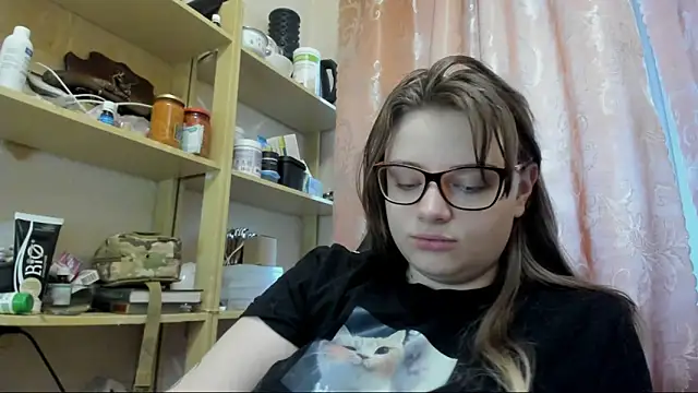 Seductive She Wolf online show from May 5, 2026, 2:47 am