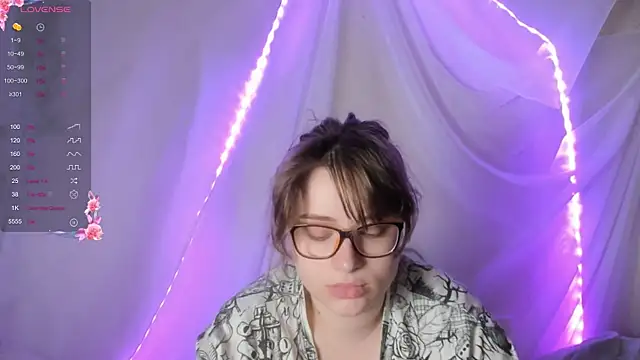 Snapshot of Seductive_She_Wolf chatting on June 24, 2026, 12:48 pm Seductive She Wolf online show from June 24, 2026, 12:48 pm