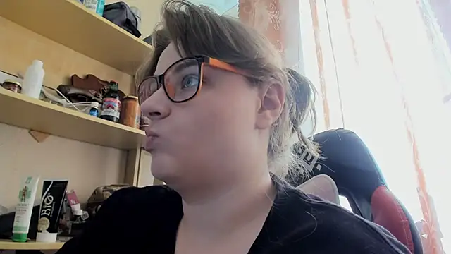 Snapshot of Seductive_She_Wolf chatting on May 11, 2026, 2:45 pm Seductive She Wolf online show from May 11, 2026, 2:45 pm