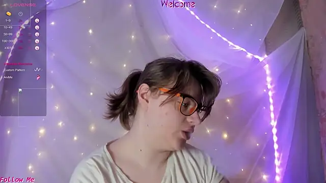 Snapshot of Seductive_She_Wolf chatting on June 5, 2026, 6:52 am Seductive She Wolf online show from June 5, 2026, 6:52 am