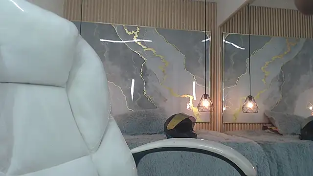 Snapshot of dannacoleman_ chatting on October 20, 2025, 7:47 pm dannacoleman online show from October 20, 2025, 7:47 pm