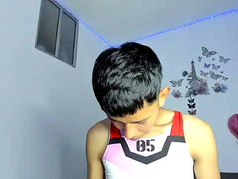 Snapshot of horny_pair chatting on April 3, 2026, 1:56 am horny pair online show from April 3, 2026, 1:56 am