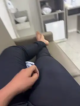 brendasouzzaka online show from February 3, 2026, 10:42 am