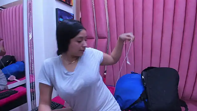 Snapshot of Sarah_Hornny chatting on November 9, 2025, 3:10 am Sarah Hornny online show from November 9, 2025, 3:10 am