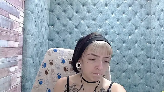 Snapshot of Samantha_Smiith chatting on October 10, 2025, 3:40 am Samantha Smiith online show from October 10, 2025, 3:40 am