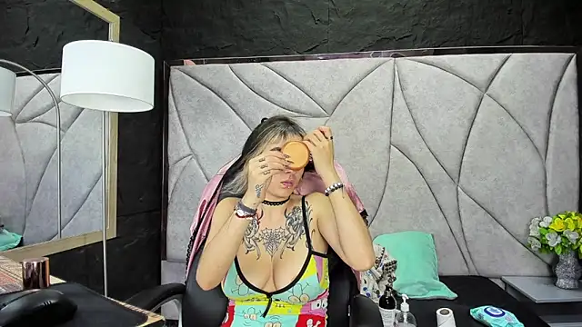 Samantha Smiith online show from February 10, 2026, 4:22 am