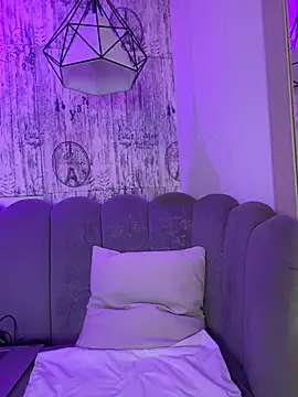 AbyThompson online show from March 4, 2026, 12:02 pm