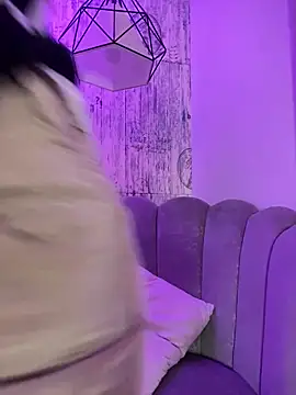 AbyThompson online show from October 25, 2025, 1:56 pm