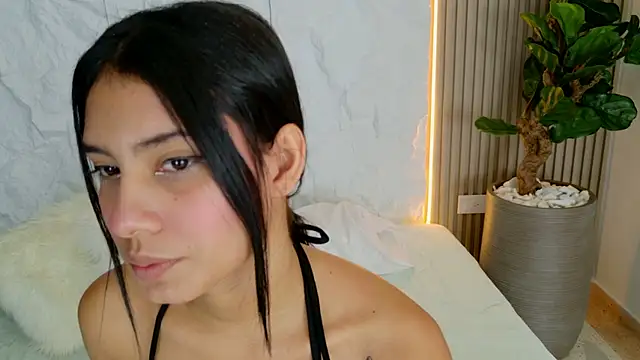 Snapshot of LaurenRodriiguez chatting on July 15, 2026, 12:34 pm LaurenRodriiguez online show from July 15, 2026, 12:34 pm