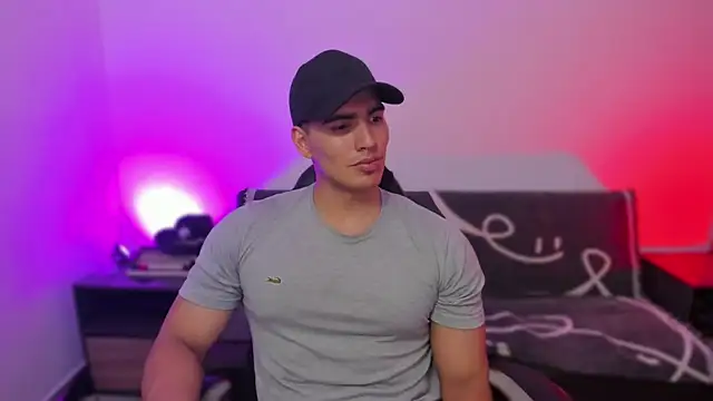 JamesGraay online show from April 29, 2026, 1:32 am