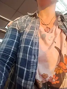 KatieBARBiE98 online show from February 13, 2026, 10:10 pm