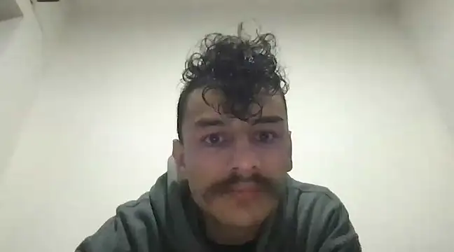 Snapshot of HorrorotikA chatting on December 2, 2024, 10:29 pm HorrorotikA online show from December 2, 2024, 10:29 pm