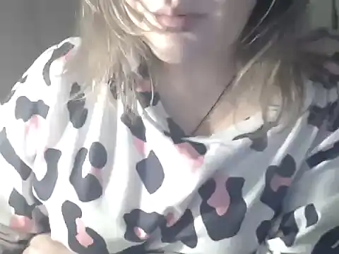 Snapshot of 1BECHA1 chatting on October 12, 2025, 12:50 pm 1BECHA1 online show from October 12, 2025, 12:50 pm