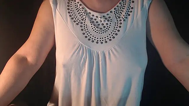 Snapshot of 1BECHA1 chatting on November 17, 2025, 3:54 am 1BECHA1 online show from November 17, 2025, 3:54 am