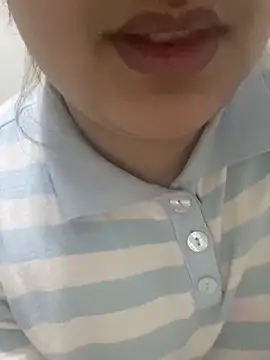 yassminsexy22 online show from March 1, 2026, 8:20 pm