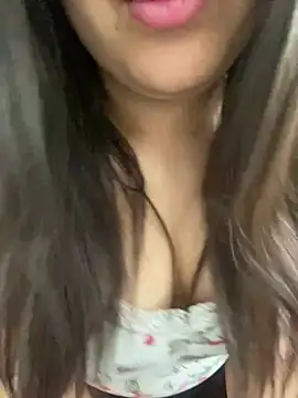 yassminsexy22 online show from February 25, 2025, 6:01 pm