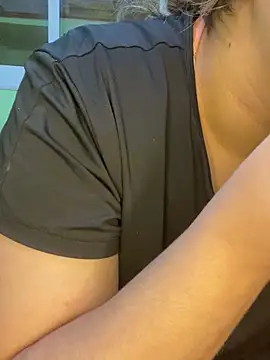 yassminsexy22 online show from February 13, 2026, 9:26 pm