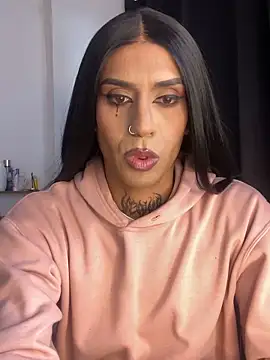 Snapshot of akinoro_ chatting on February 15, 2026, 6:07 pm akinoro online show from February 15, 2026, 6:07 pm