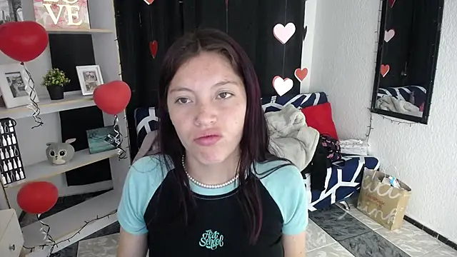 Snapshot of Sian__1 chatting on February 19, 2025, 7:05 pm Sian 1 online show from February 19, 2025, 7:05 pm