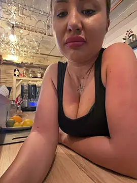 Snapshot of beautydiamond chatting on July 14, 2026, 10:21 am beautydiamond online show from July 14, 2026, 10:21 am