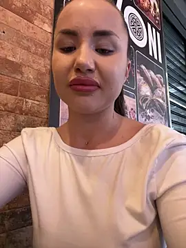 Snapshot of beautydiamond chatting on March 16, 2026, 11:14 am beautydiamond online show from March 16, 2026, 11:14 am