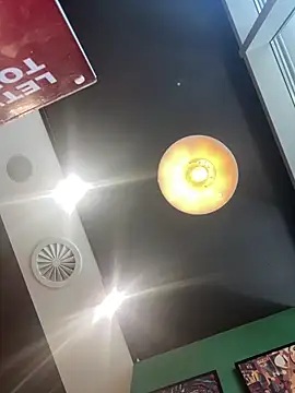 Snapshot of beautydiamond chatting on March 3, 2026, 12:01 pm beautydiamond online show from March 3, 2026, 12:01 pm