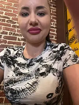 Snapshot of beautydiamond chatting on March 9, 2026, 9:24 am beautydiamond online show from March 9, 2026, 9:24 am