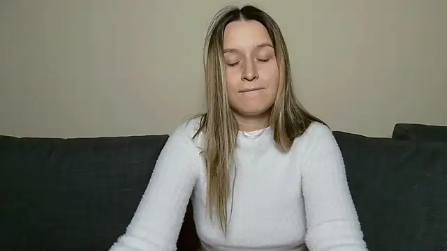Submissive love online show from January 6, 2025, 11:41 pm