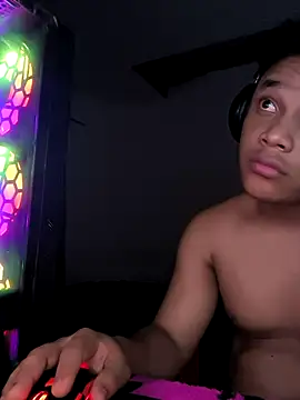 Snapshot of Ferneyv23 chatting on November 24, 2025, 9:53 am Ferneyv23 online show from November 24, 2025, 9:53 am