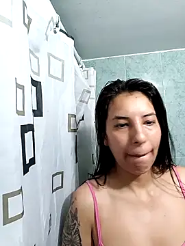 Snapshot of Bonny_Klote chatting on October 12, 2025, 2:29 pm Bonny Klote online show from October 12, 2025, 2:29 pm