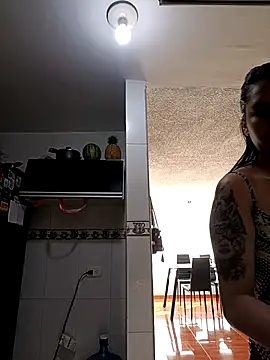 Snapshot of Bonny_Klote chatting on November 4, 2025, 1:37 pm Bonny Klote online show from November 4, 2025, 1:37 pm