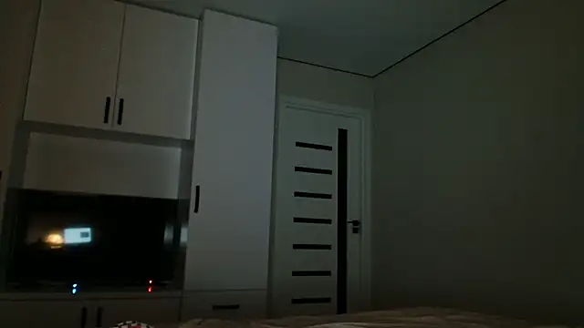  CattrinaVegas  online show from November 22, 2025, 7:46 pm