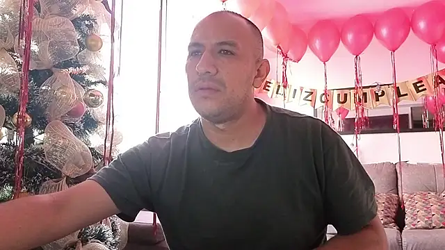 Snapshot of sackboy26 chatting on December 22, 2025, 12:38 pm sackboy26 online show from December 22, 2025, 12:38 pm